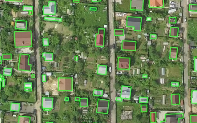 Contornos detallados de edificios en imágenes aéreas de 10 cm